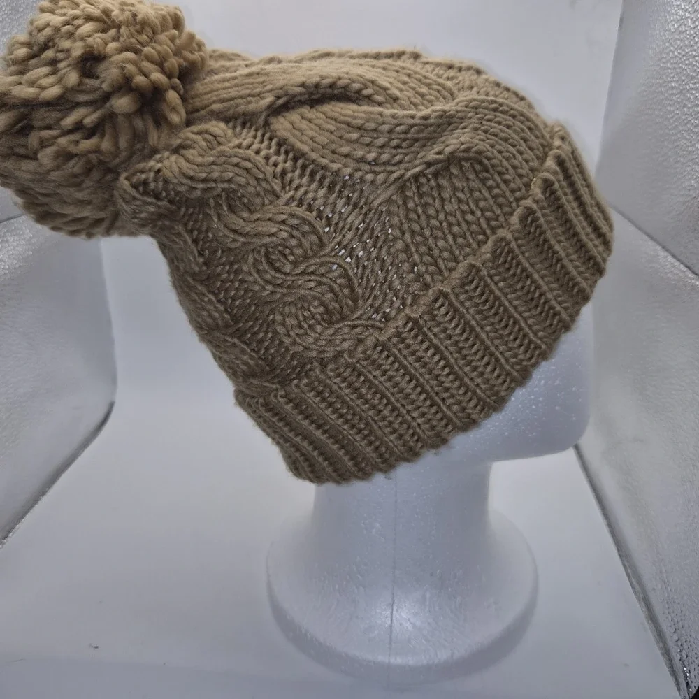Michael Kors Brown Cable Knit Pom Pom Beanie Hat Gold Logo Winter Ski Cap